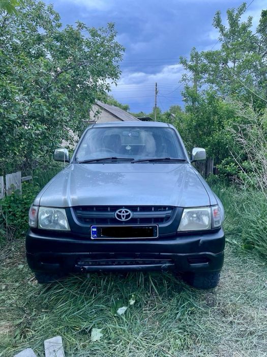 Toyota hilux 2.5 tdi 2003