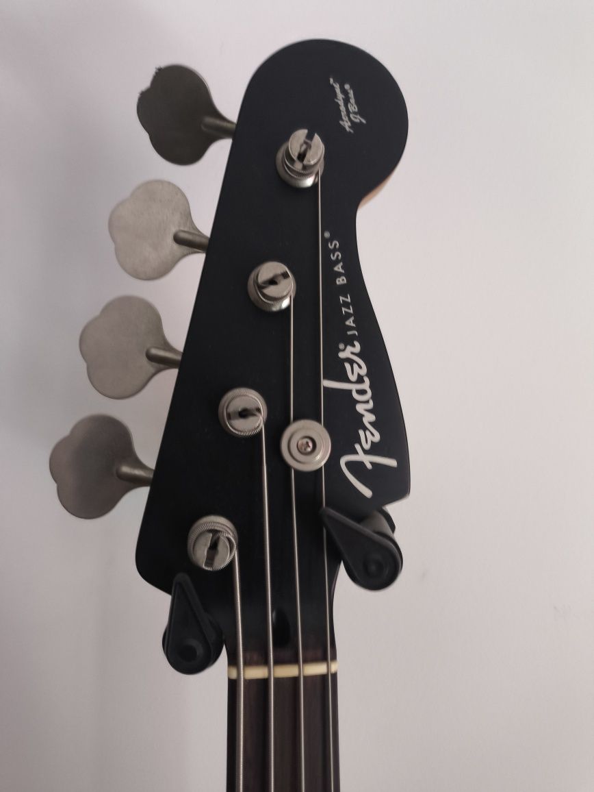 Matowy Fender Aerodyne Jazz Bass Japan