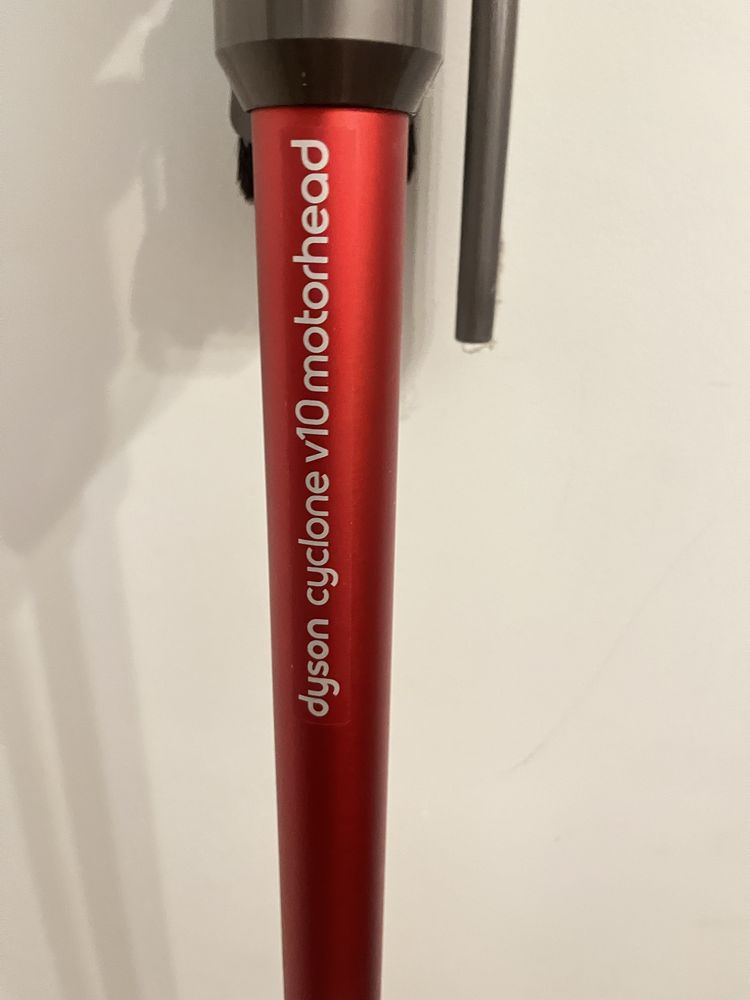Dyson V10 odkurzacz i dodatkowe akcesoria