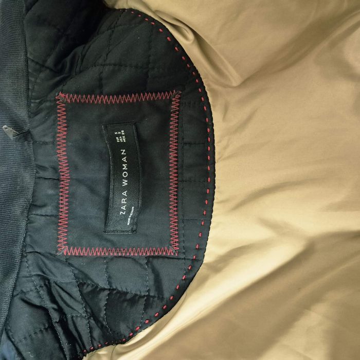 Жіноча курточка Zara