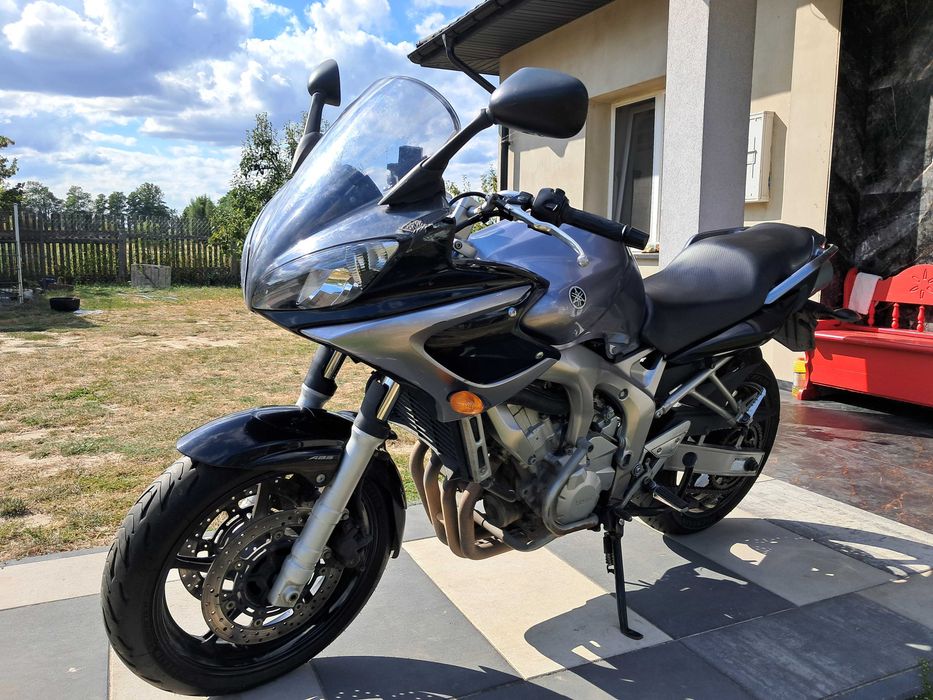 Motor Yamaha FZ6 S Fazer ABS