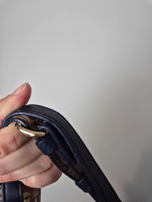 Fajna granatowa zamszowa torebka River Island