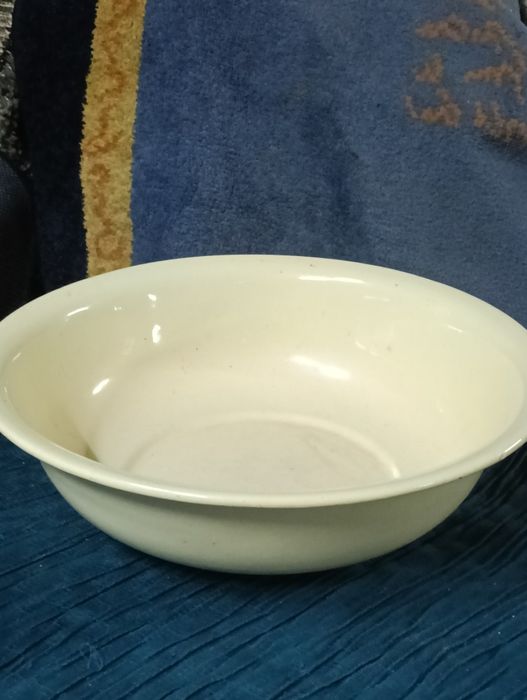 Bacia/ alguidar antiga em esmalte