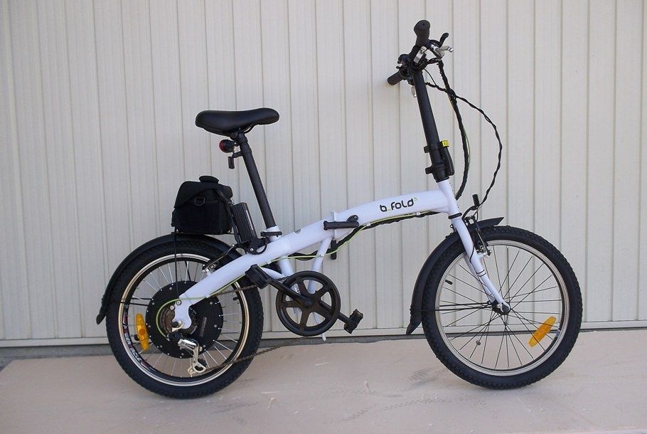 Vendo conjunto de Bicicletas BTWIN em bom estado p desocupar