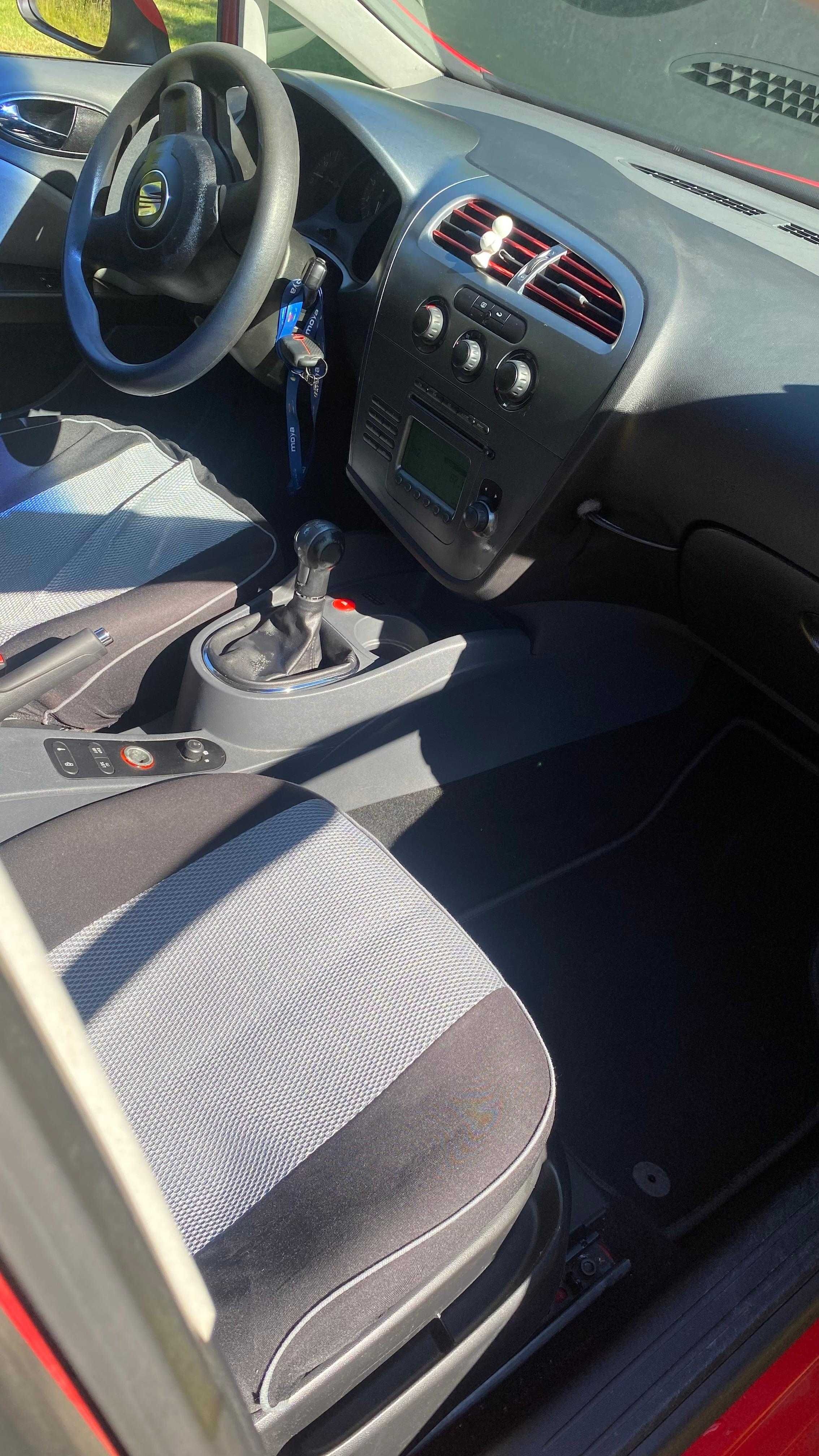 Seat Leon 1.6 mpi niski przebieg