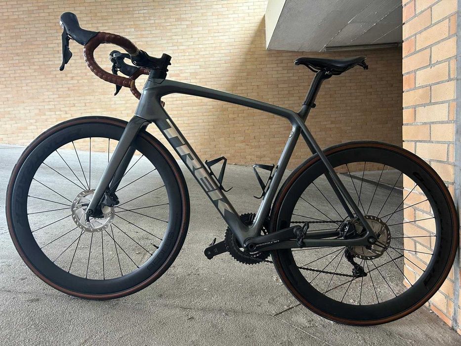 TREK Émonda SL6 Disc Out2021 + Rodas Carbono 50" + Favero Assioma Uno