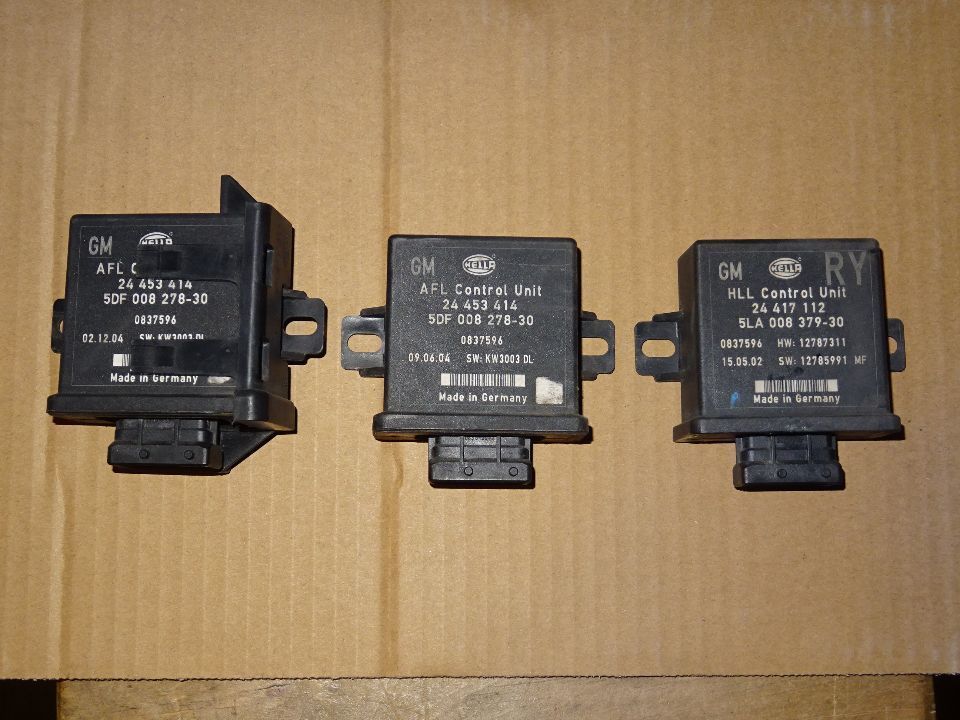 HLL MODUŁ POZIOMOWANIA LAMP XENON OPEL VECTRA C SIGNUM EU RY