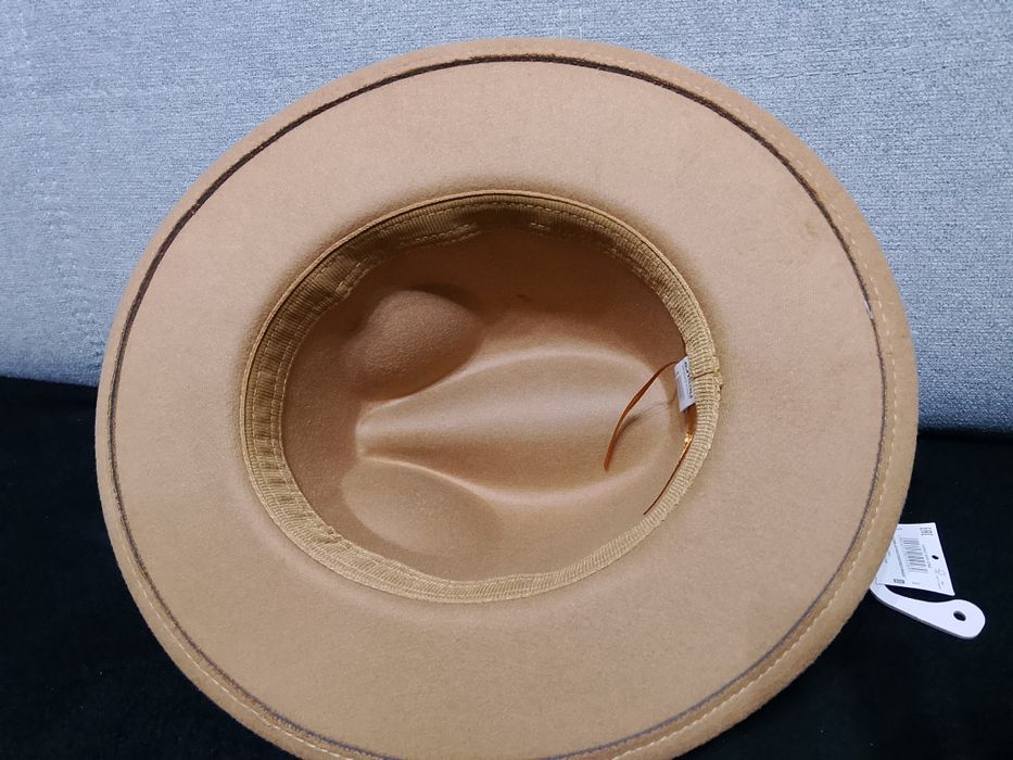 Nowy czarny, beżowy kapelusz Sinsay