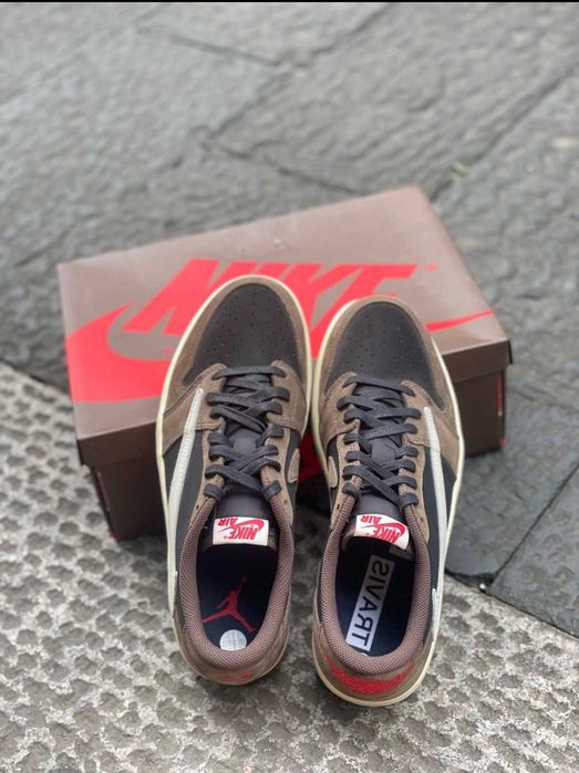 "Buty sportowe Jordan_1_Retro_High_OG_SP_Travis_Scott_Mocha r.46