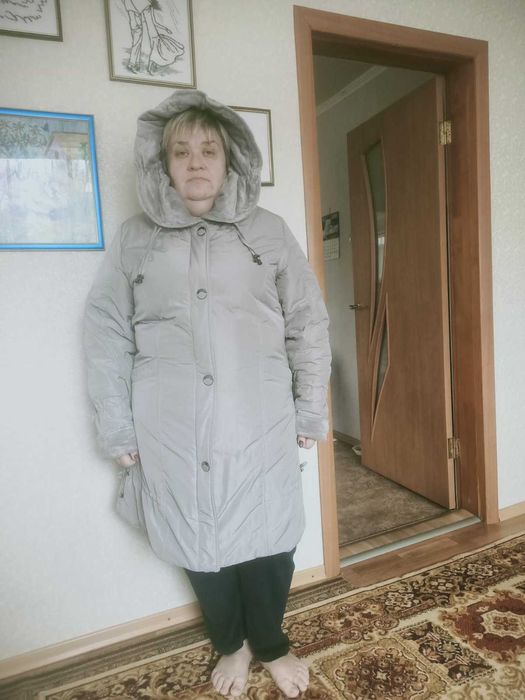 Продаю жіночий верхній одяг