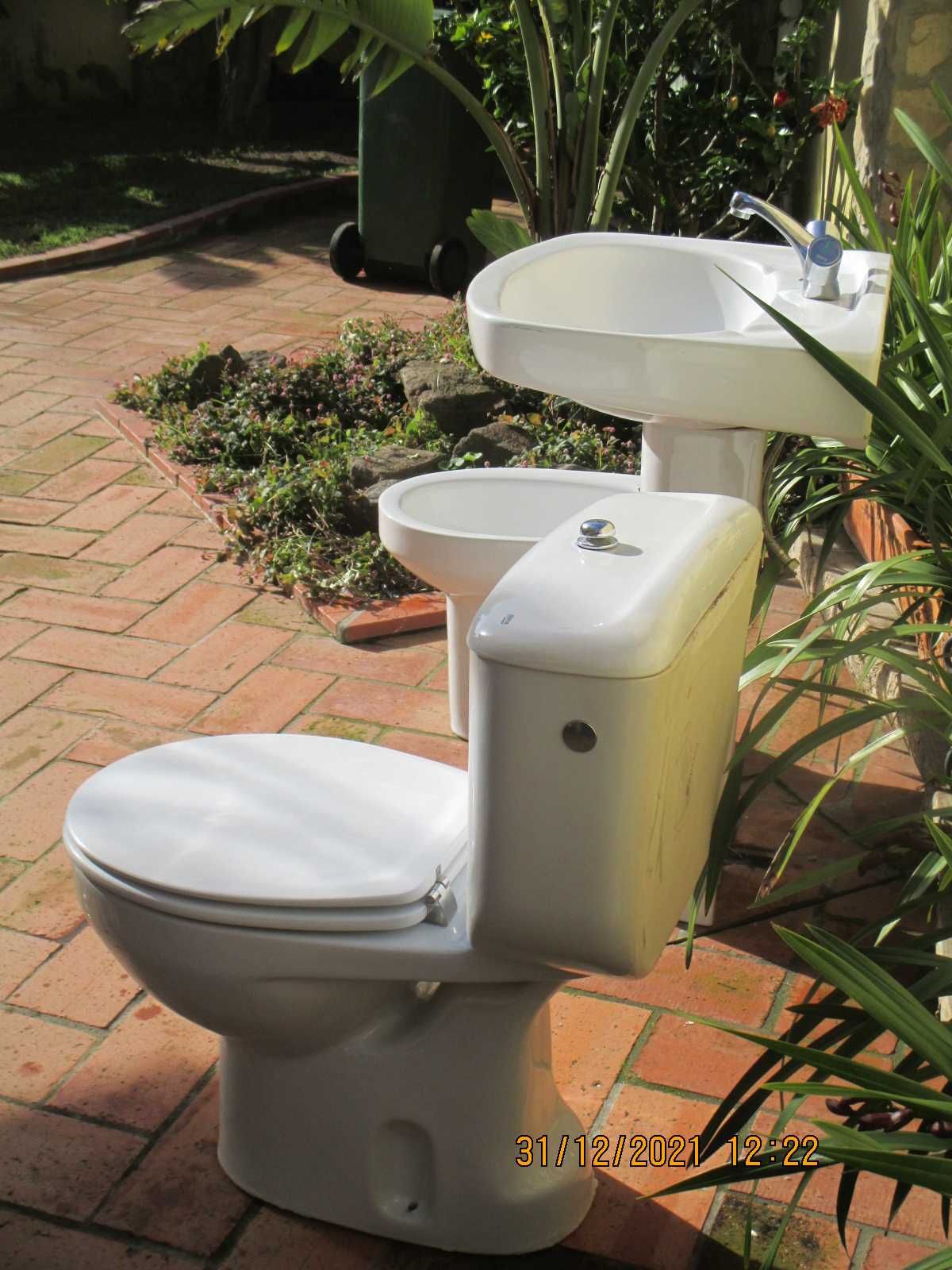 Louças sanitárias e torneiras - WC - Roca Vitória conjunto ou separado