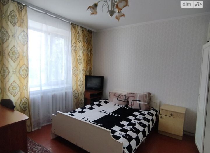 Оренда 2х кім кв на Космонавтів. 3поверх .