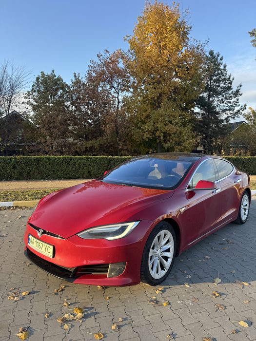 Tesla model S 2016