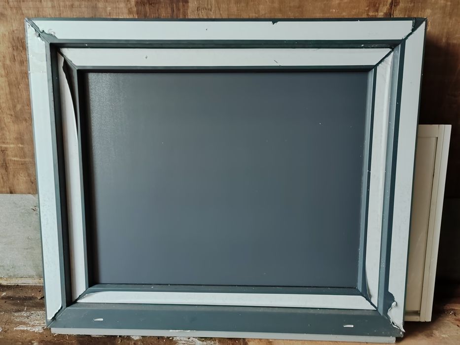 Вікно поворотне антрацит зовні ш930*в780 ПО РАМІ