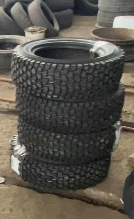 Продам комлект грязьової резини r15 195/70