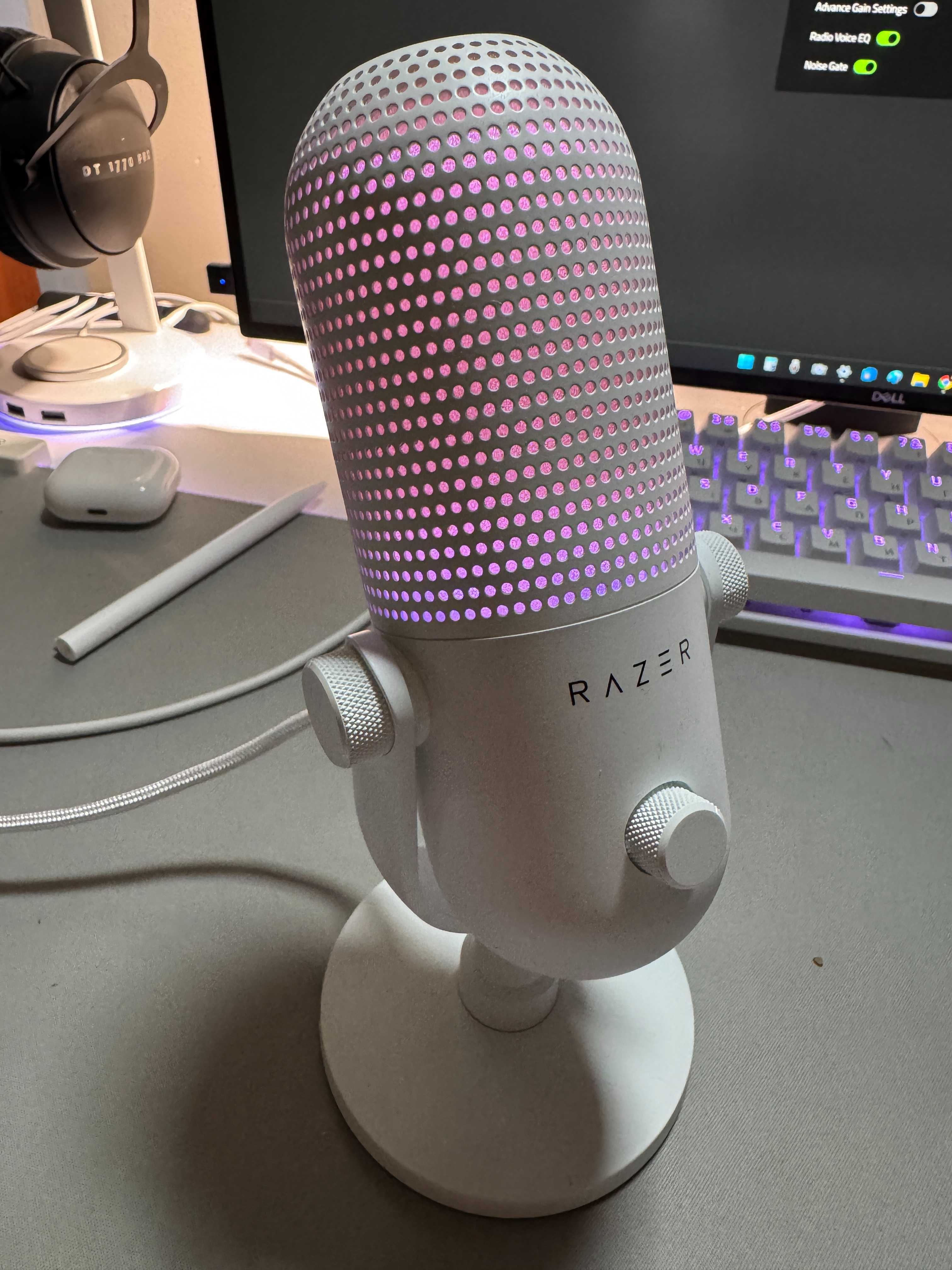 Мікрофон Razer Seiren V3 Chroma White