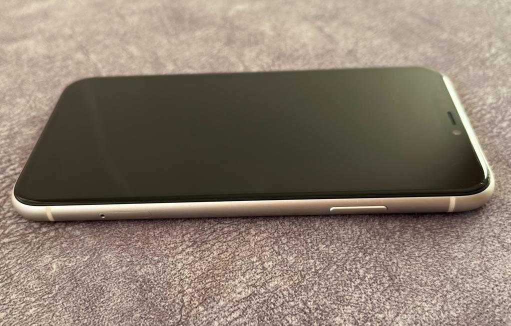 Smartfon iPhone 11 64GB biały