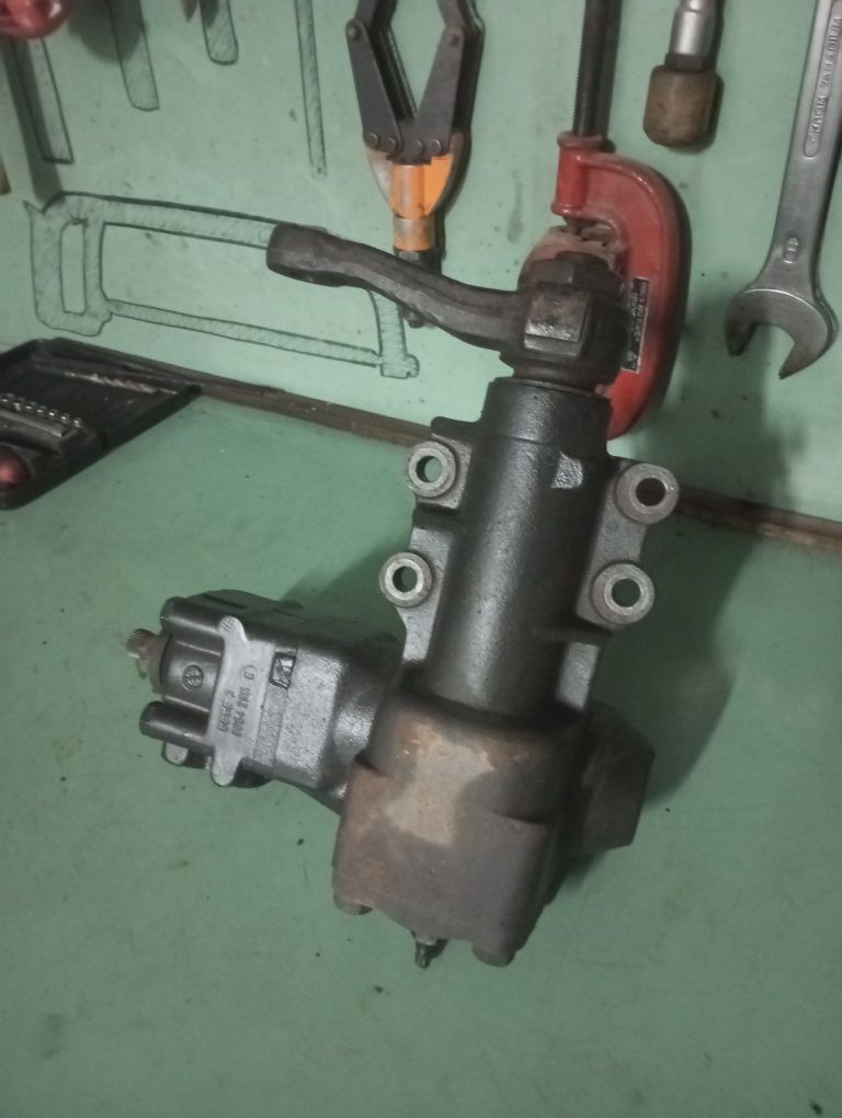 Caixa direção Terrano 2
