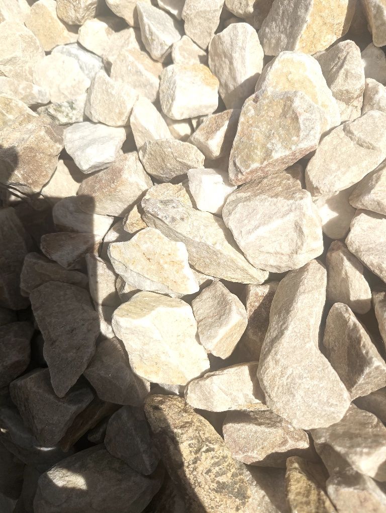 kamien naturalny,piaskowiec,gnejs ,granit,łupek,kamien cięty,