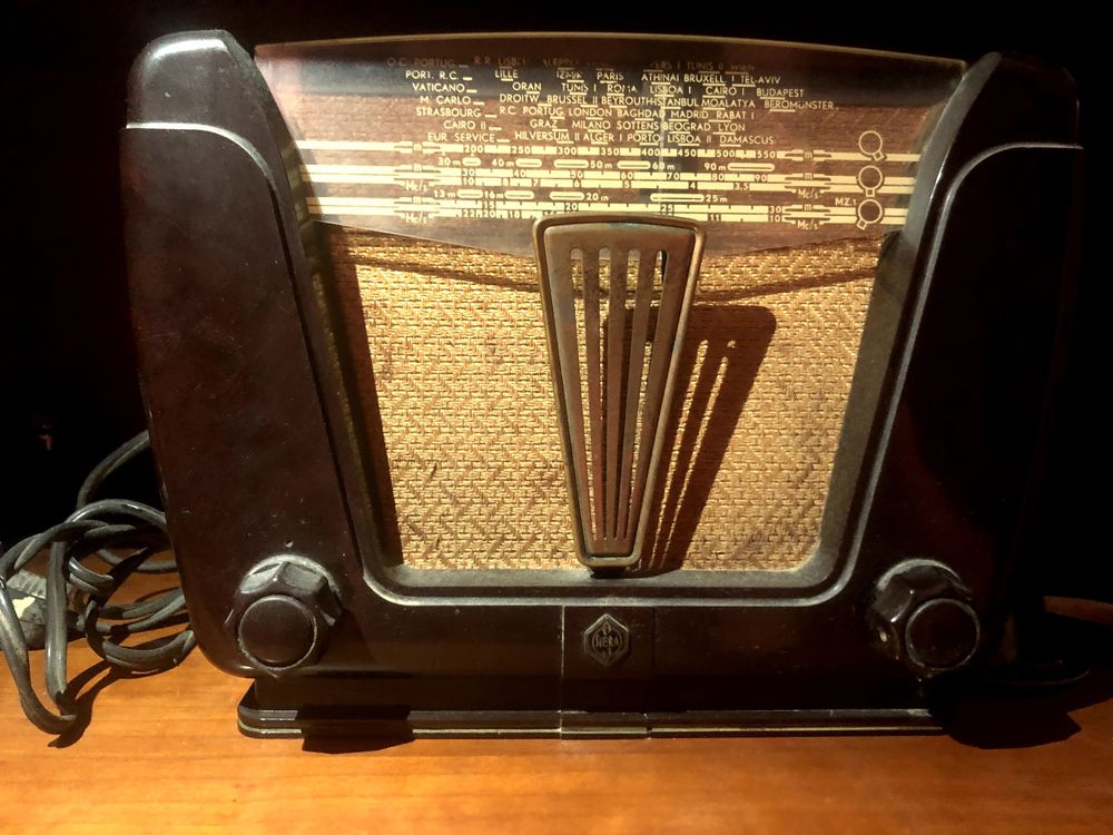 Radio vintage Siera 257 U