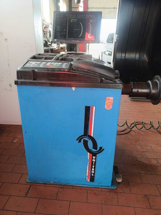 Wyważarka do kół Uni-Trol 2256