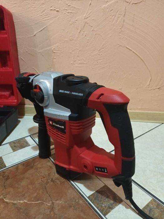 Młot udarowo obrotowy wiertarka SDS MAX Einhell TE-RH 38 3F