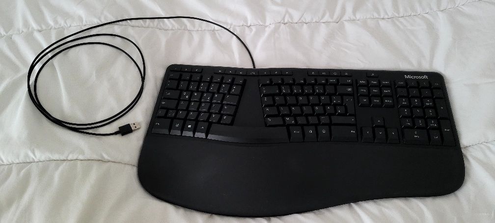 Teclado ergonómico Microsoft USB
