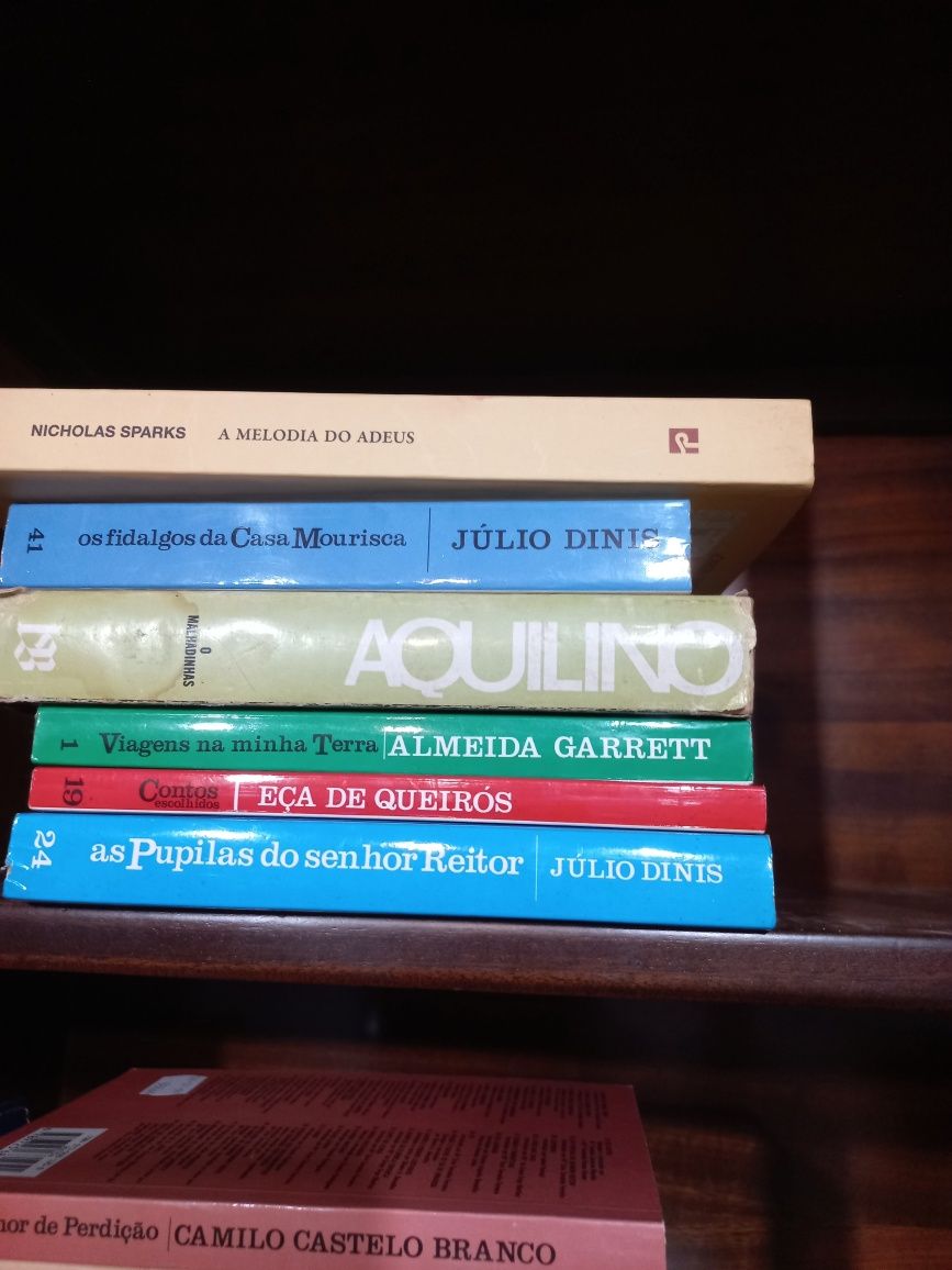 Vendo Livros diversos