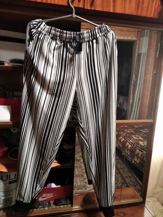 Спортивная одежда, модная