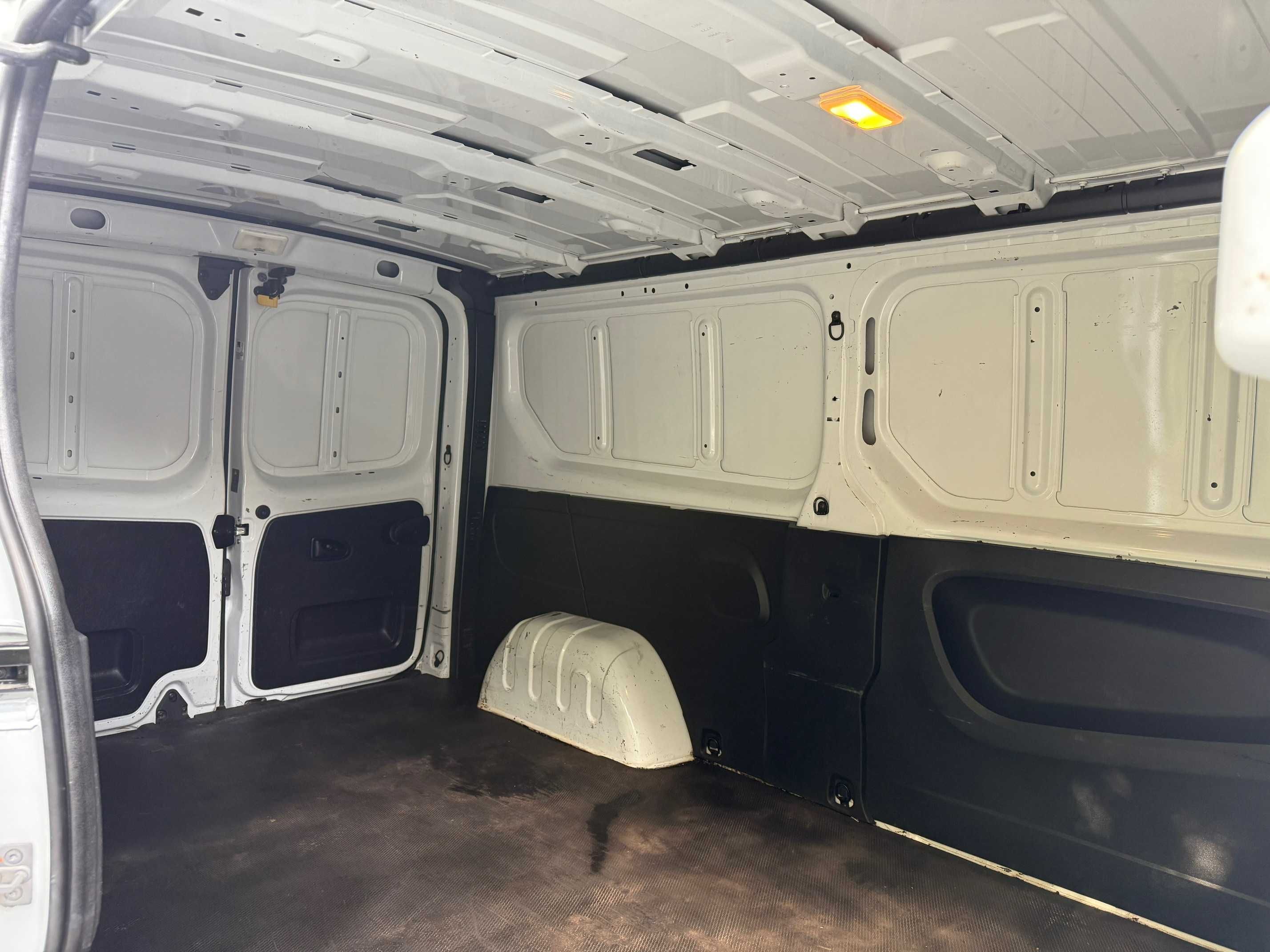 Opel Vivaro 1.6 CDTI 120KM 2017 | L2H1 | Klima | 3-osobowy | F-VAT