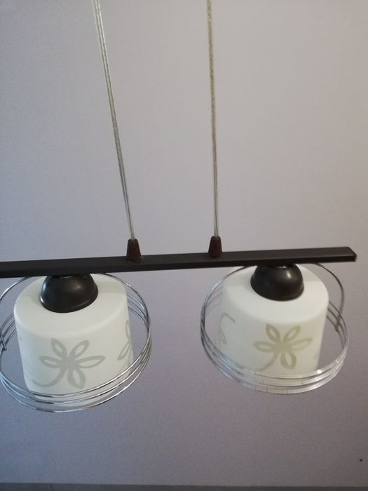 Lampa wisząca na 2 żarówki