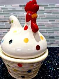 Ceramiczna kura na jajka