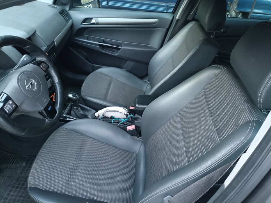 Opel Astra H 1.6 бензин