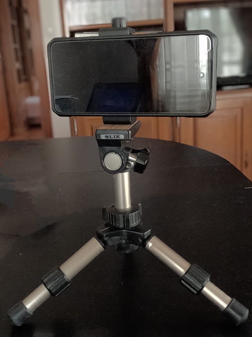 Tripé fotográfico SLIK