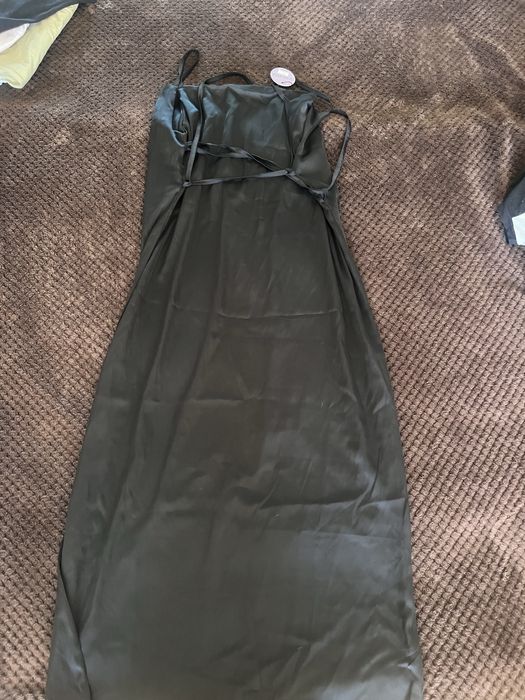 Сукня атласна чорна