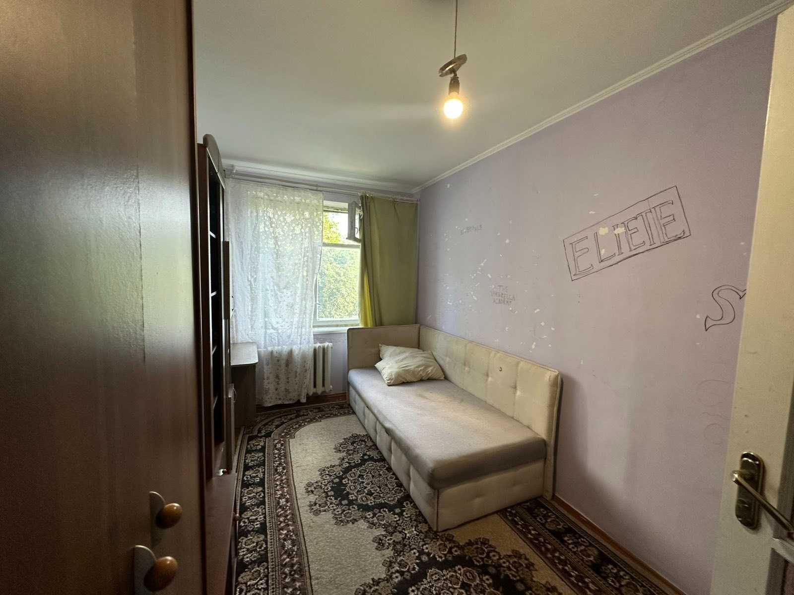 Продаж 3 квартири 2-й поверх, не кутова ,усі кімнати роздільні Тепла