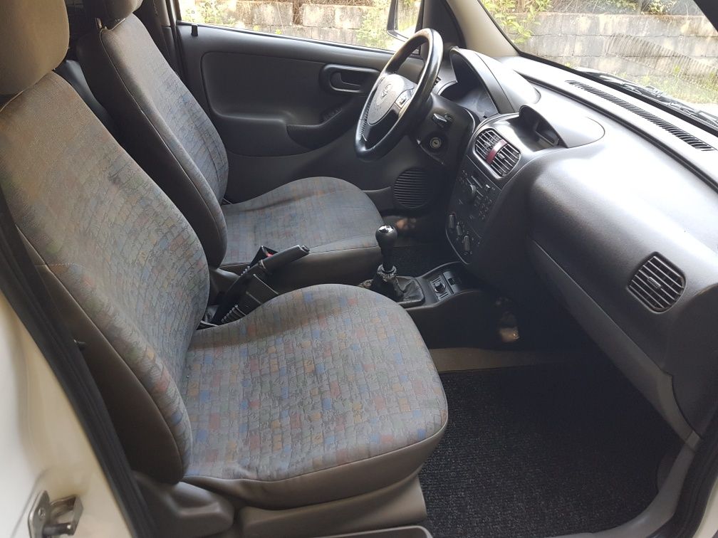 Opel Combo C 1.3 cdti * barras no tejadilho *