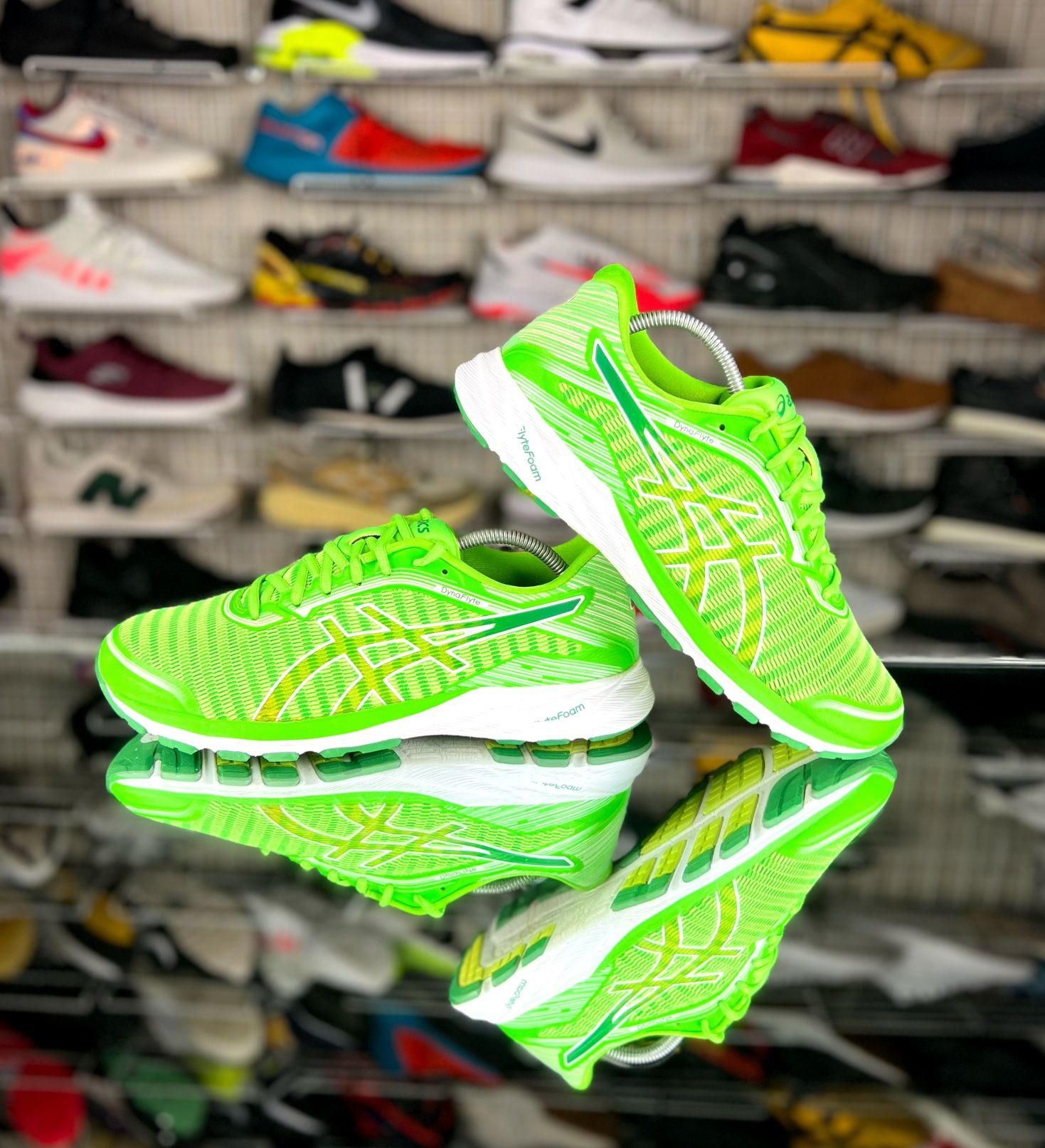 Кроссовки Asics Dynaflyte 44 Размер Яркие Беговые