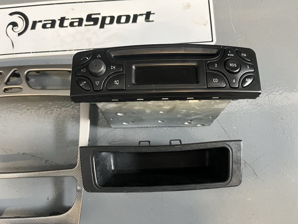 Radio e Moldura Mercedes Class C W203