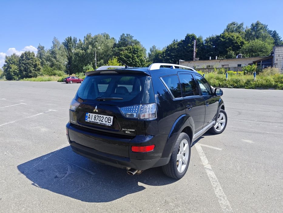 Mitsubishi Outlander 2 / 4x4 / 7 місць /