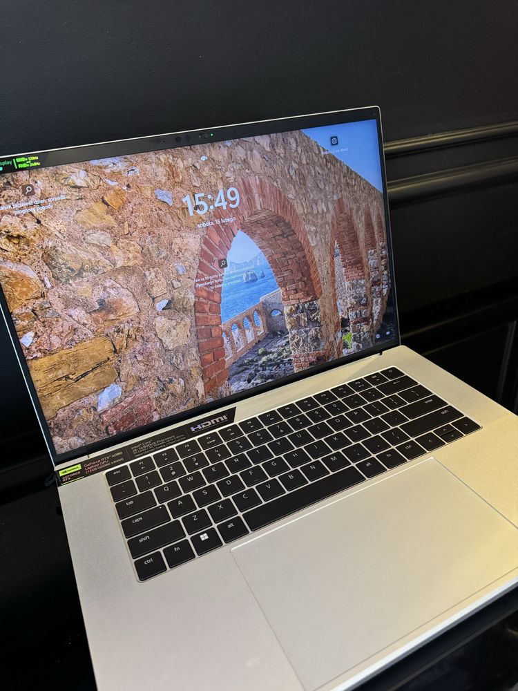 RAZER BLADE 16 Mercury HIT Cena