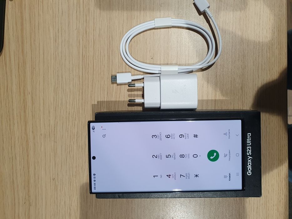 Продам Samsung Galaxy S23 Ultra SM-S918B/DS 8/256GB.
