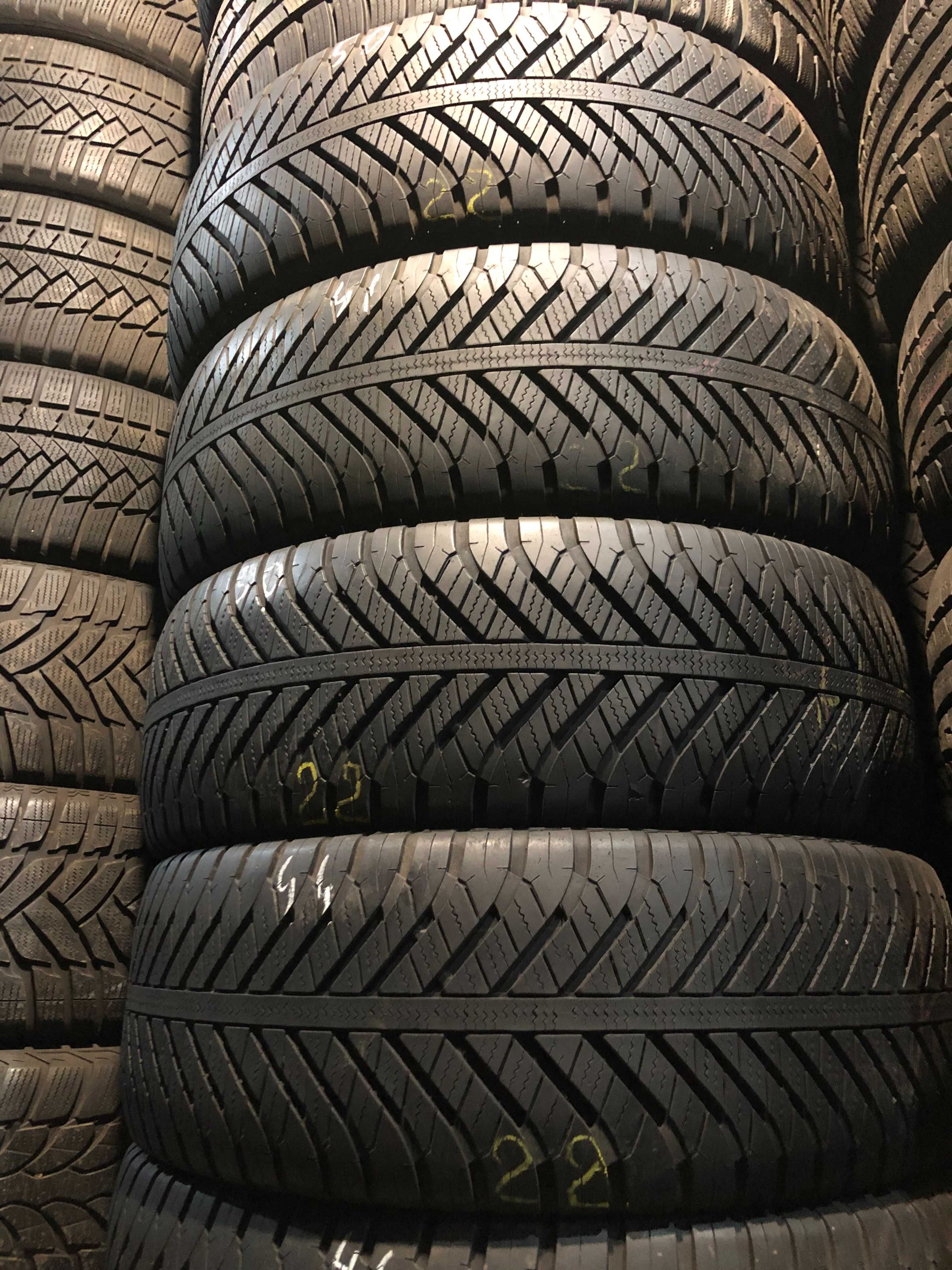 Шини 225/55 R17 Goodyear Vector 4 Season Комплект