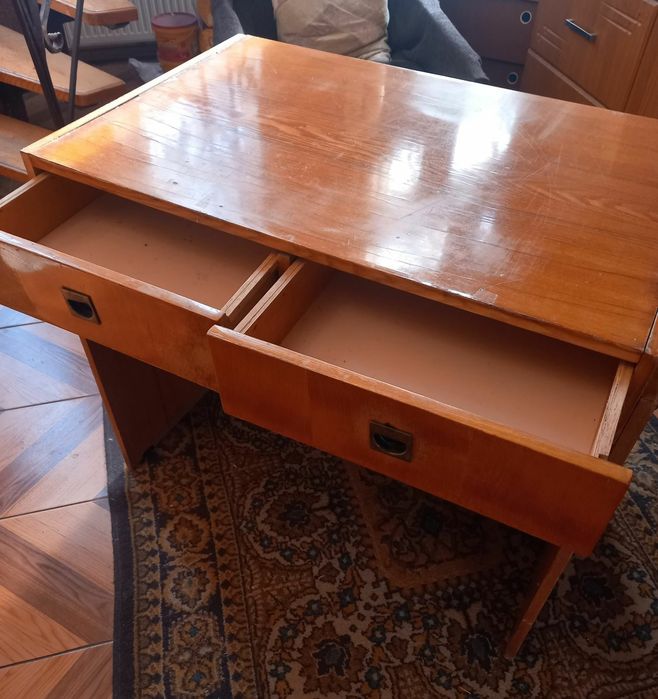 Стіл письмовий з шухлядами