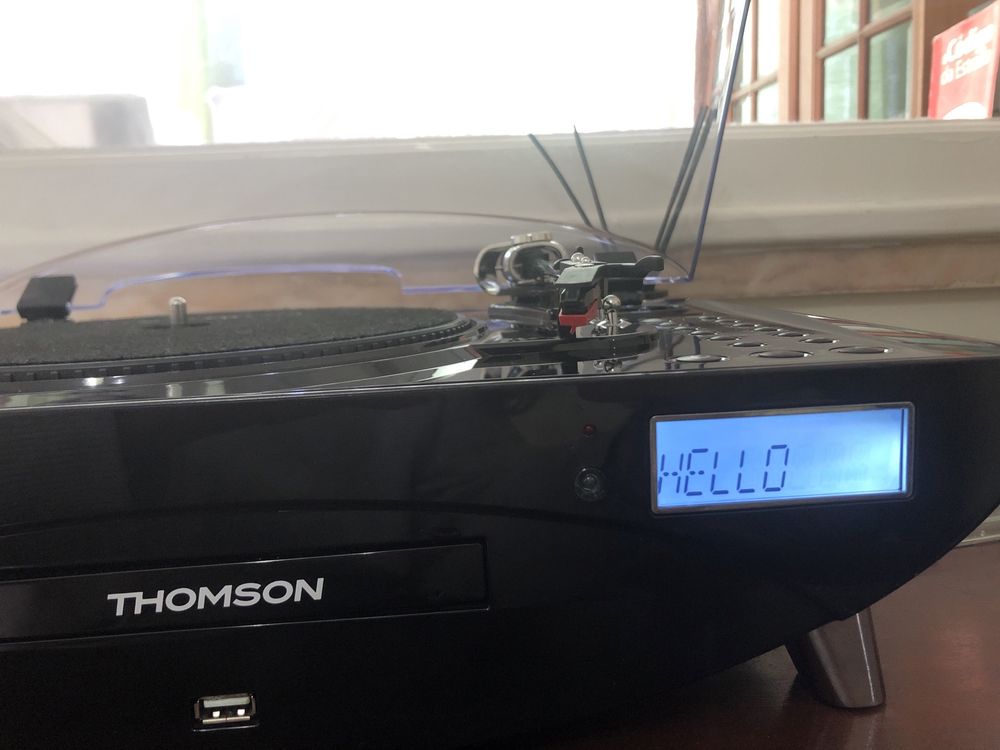 Gira-discos Thomson tt400 com cd,usb,fm