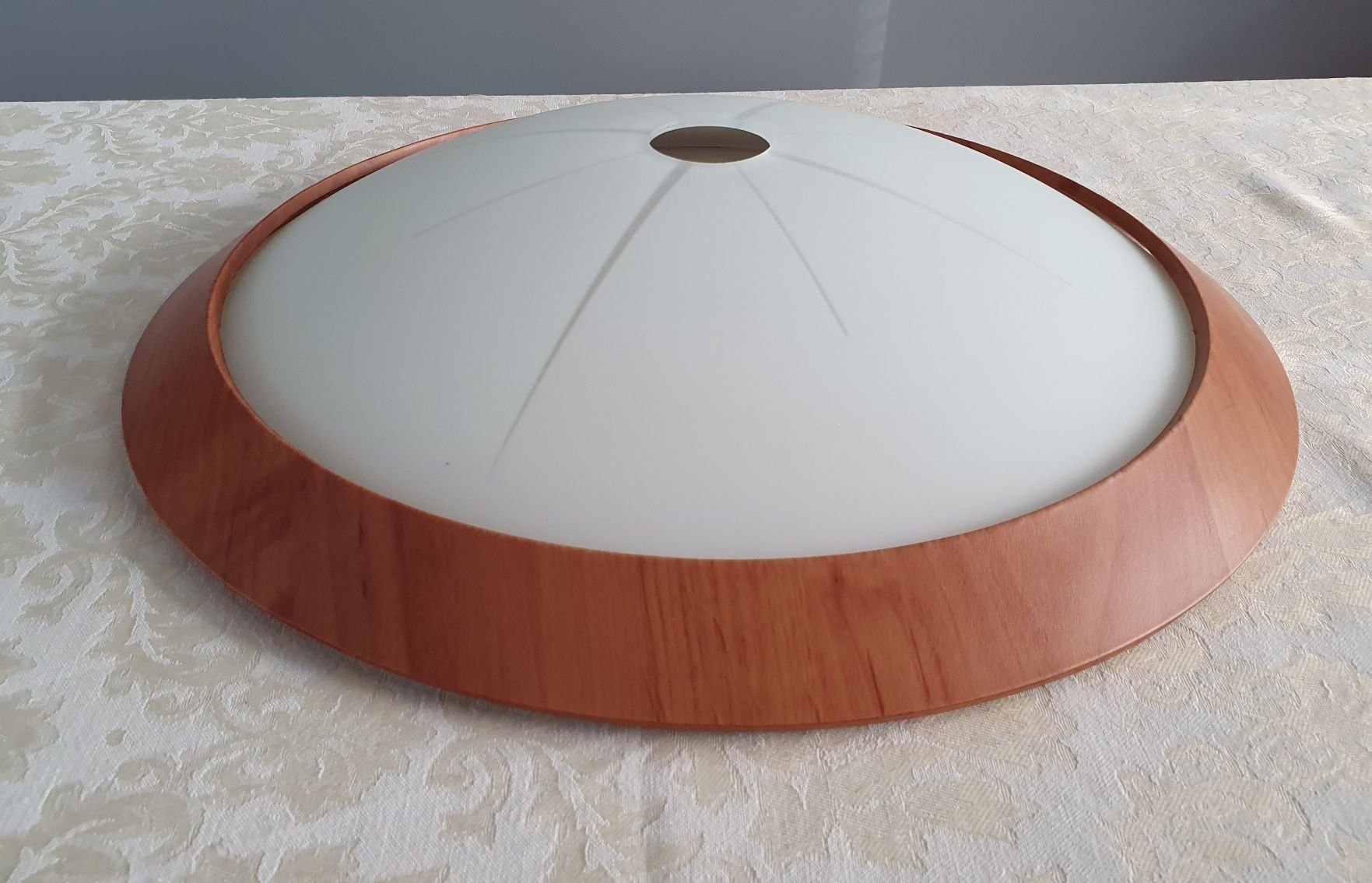 Plafon, żyrandol, mleczne szkło, średnica 41 cm