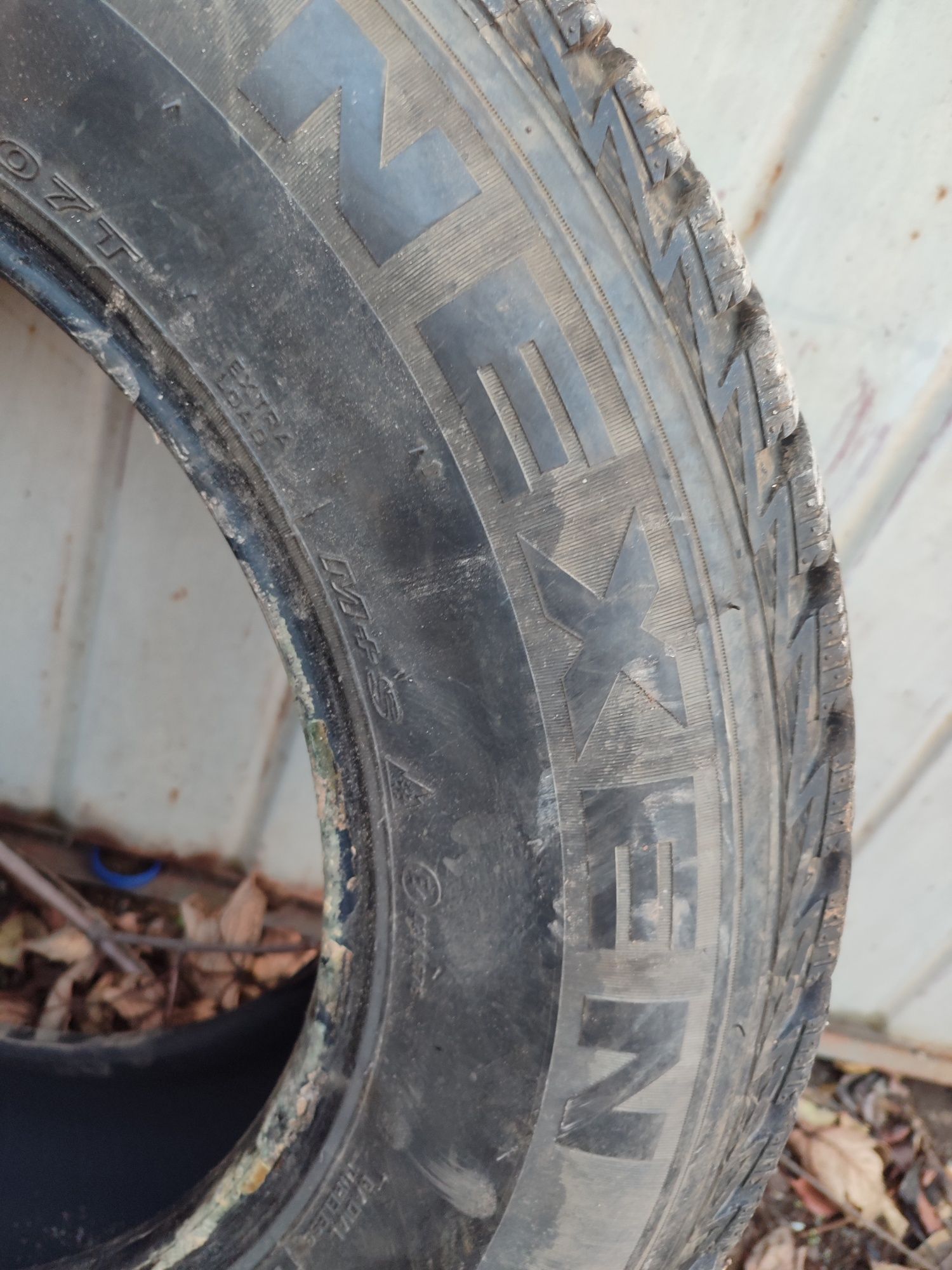 Зимня резина 225/70r16