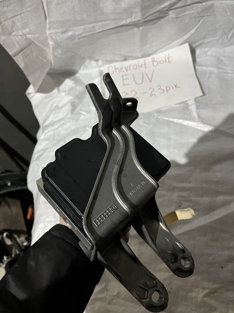 Bolt euv 22-23 блок абс abs 42781152