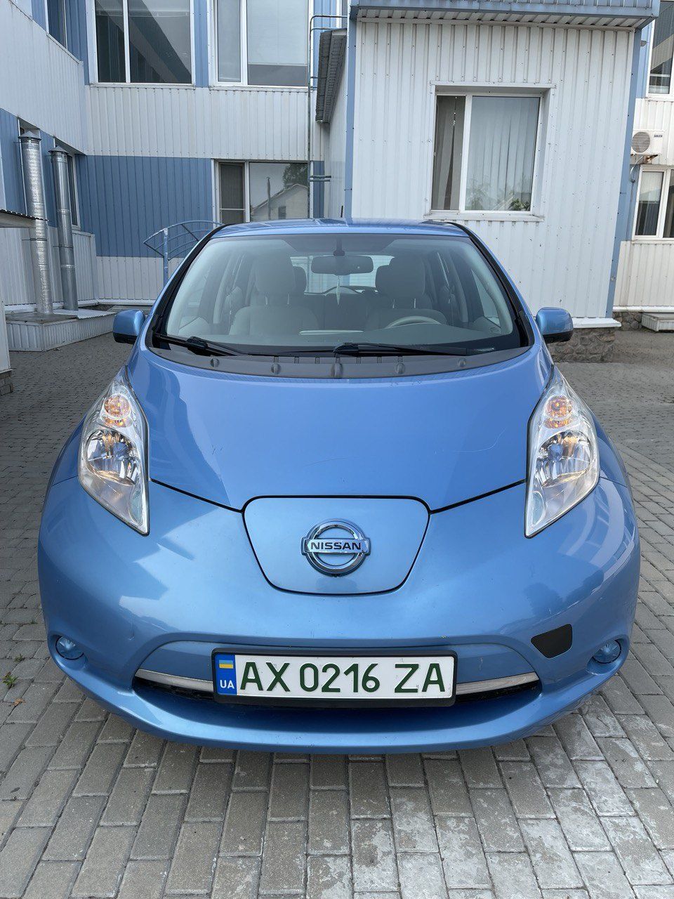 Продам Nissan Leaf