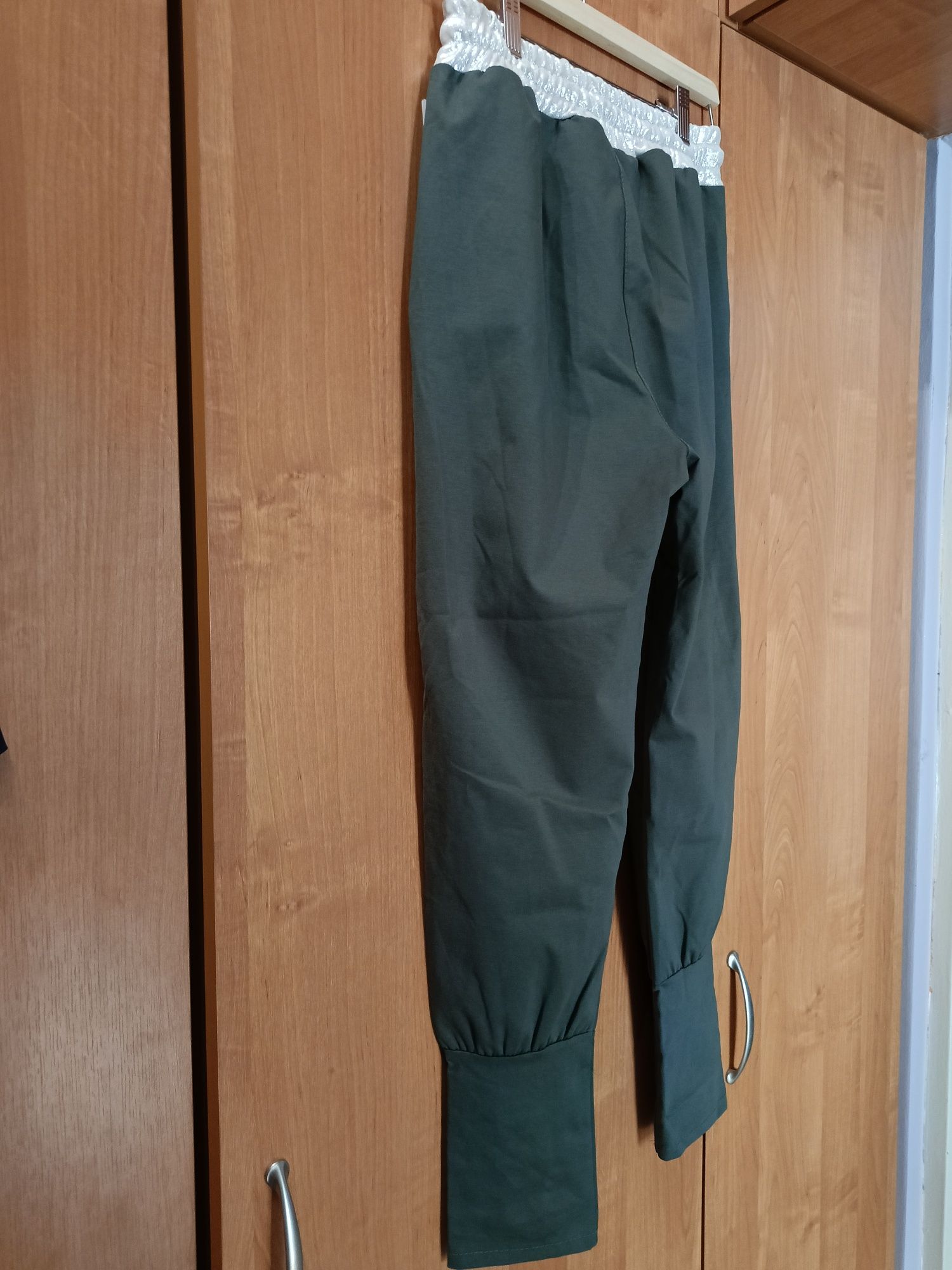 Spodnie New Collection